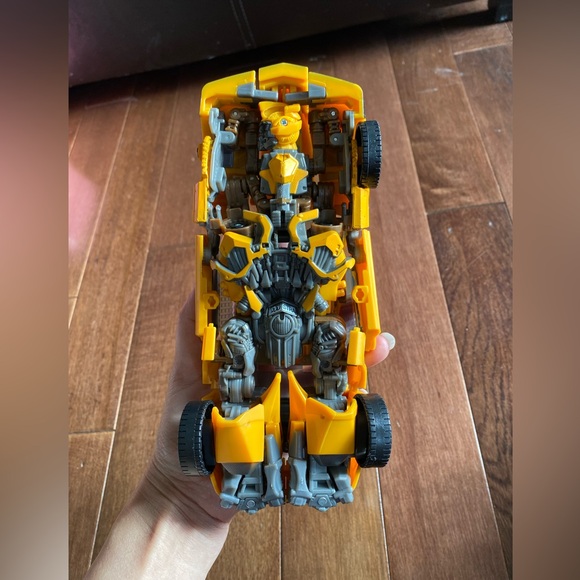 HASBORO TRANSFORMER BUMBLE BEE 900STRA YELLOW - Picture 12 of 13